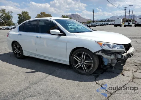 2017 Honda Accord Sport z USA, uszkodzony, nr VIN 1HGCR2F56HA178343